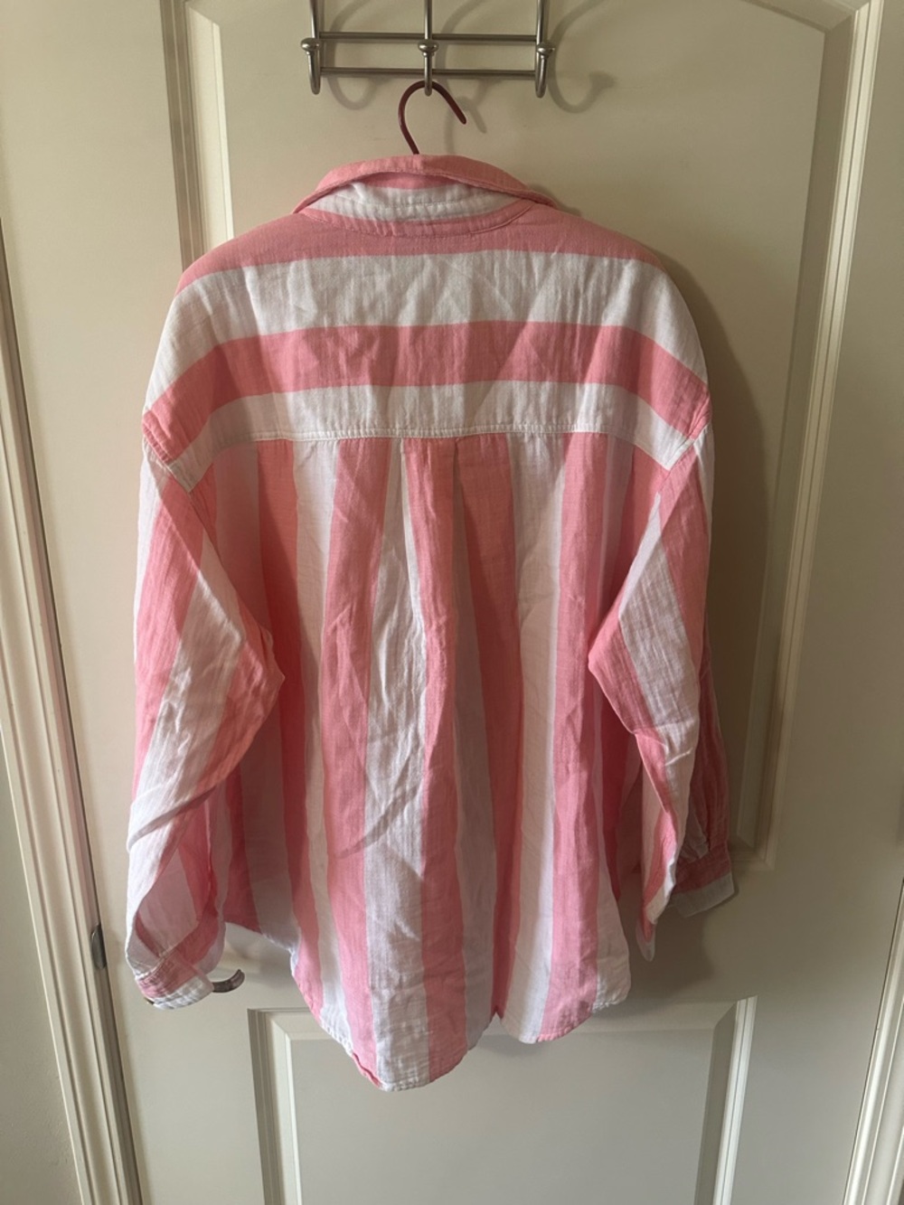Lane Bryant oversized button down Size 22/24 - Picture 2 of 2